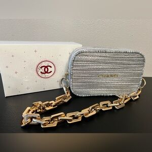 Chanel Holiday 2022 Beauty makeup pouch in Greige